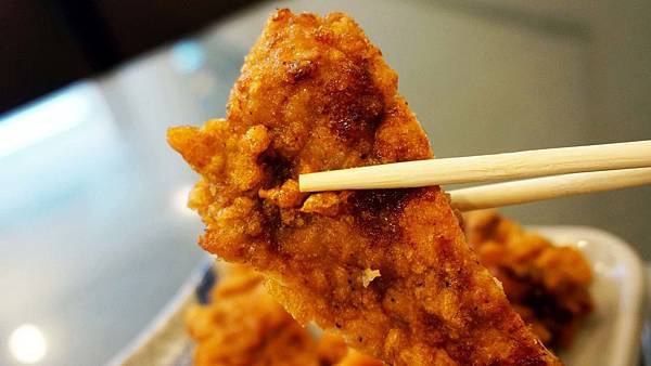【台北美食】華王排骨-40年老字號美味的排骨飯
