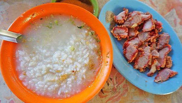 【三重美食】吳記鹹粥-便宜又美味的鹹粥小吃店 【三重美食】吳記鹹粥-便宜又美味的鹹粥小吃店