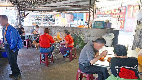 【三重美食】吳記鹹粥-便宜又美味的鹹粥小吃店