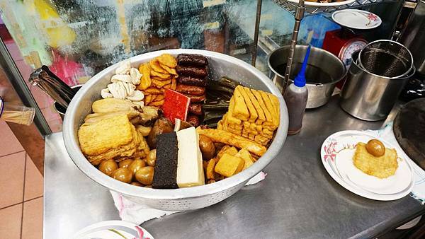 【台北美食】王艇長酢醬麵-讓你吃了會上癮的超美味小吃店