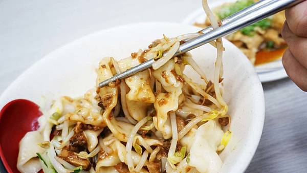 【台北美食】王艇長酢醬麵-讓你吃了會上癮的超美味小吃店