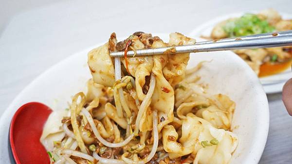 【台北美食】王艇長酢醬麵-讓你吃了會上癮的超美味小吃店