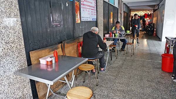 【三重美食】三重尤魚羹-超過25年老字號美食小吃店！２０元就能吃到的銅板美食