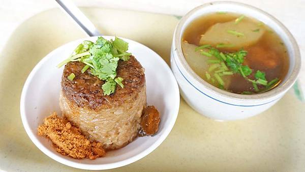 【台北美食】王記排骨酥湯-用餐時間總是大排長龍的小吃店