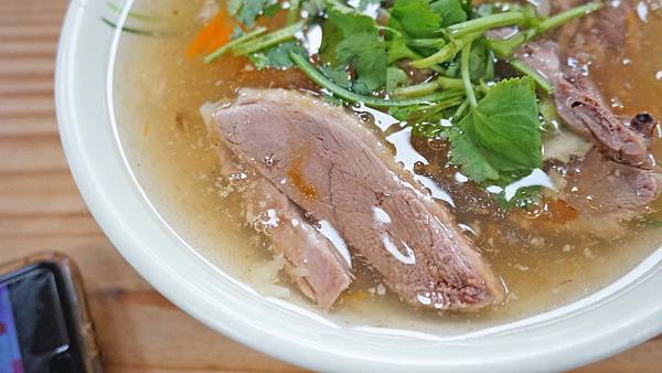 【三重美食】肉羹明魯肉飯-24小時不打祥，隨時都能品嚐到的美味小吃店