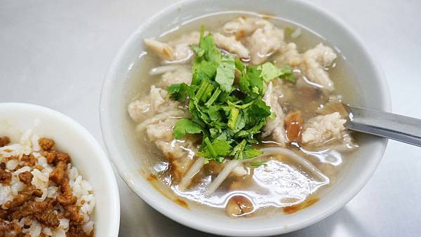 【台北美食】肉羹魯肉飯-沒有店名的超級美味小吃店