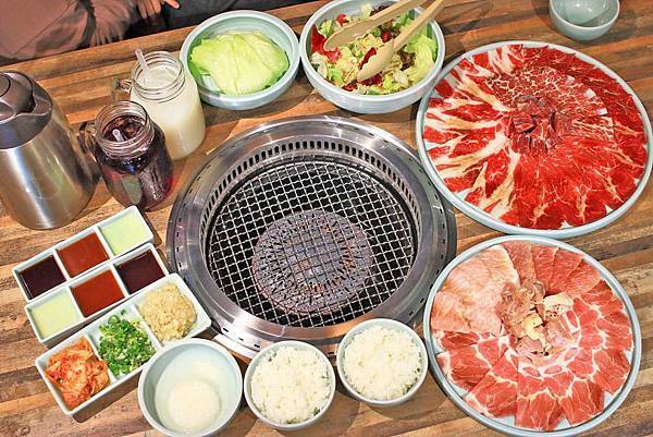 【三重美食】原燒O-NiKU三重龍門店-不到千元吃好肉,多重DIY吃法變化無窮 【三重美食】原燒O-NiKU三重龍門店-不到千元吃好肉,多重DIY吃法變化無窮