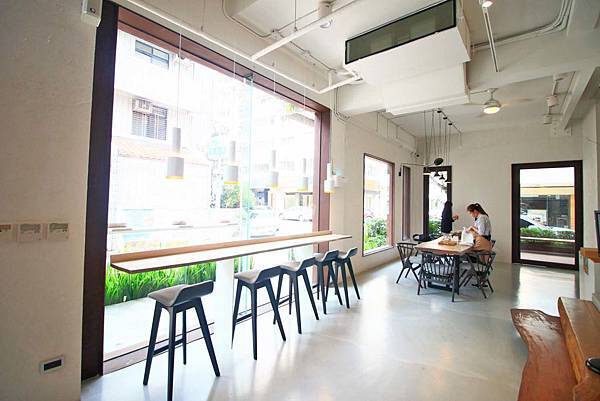 【台中美食】吃茶三千-顛覆你對茶館的印象！品茶、喝茶、做茶及全台第一座室內茶園創新茶館