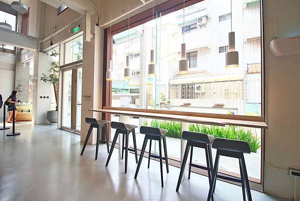 【台中美食】吃茶三千-顛覆你對茶館的印象！品茶、喝茶、做茶及全台第一座室內茶園創新茶館