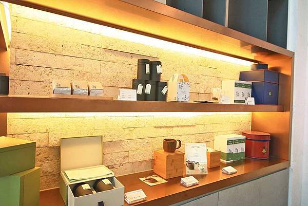 【台中美食】吃茶三千-顛覆你對茶館的印象！品茶、喝茶、做茶及全台第一座室內茶園創新茶館