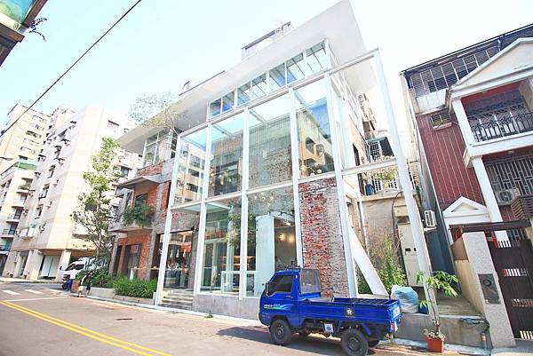 【台中美食】吃茶三千-顛覆你對茶館的印象！品茶、喝茶、做茶及全台第一座室內茶園創新茶館