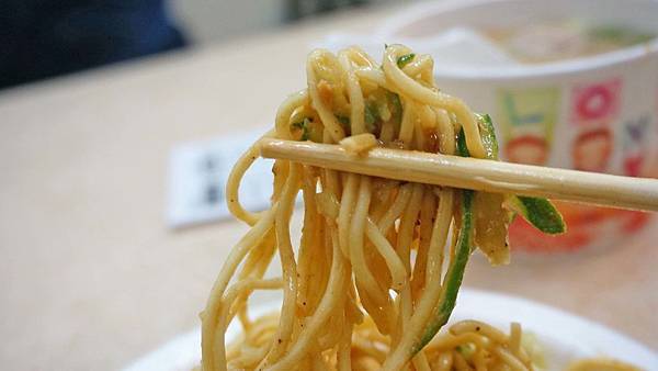 【台北美食】高家涼麵-忠孝復興捷運站附近的巷弄銅板美食 【台北美食】高家涼麵-忠孝復興捷運站附近的巷弄銅板美食
