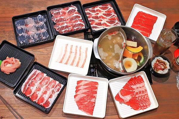 【林口美食】夏部Shabu壽喜燒-699元澳洲和牛、伊比利豬無限量只到飽！