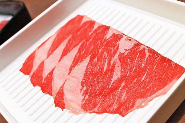 【林口美食】夏部Shabu壽喜燒-699元澳洲和牛、伊比利豬無限量只到飽！