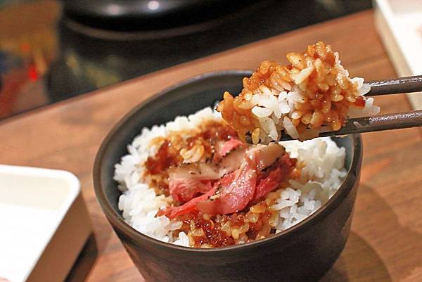 【林口美食】夏部Shabu壽喜燒-699元澳洲和牛、伊比利豬無限量只到飽！