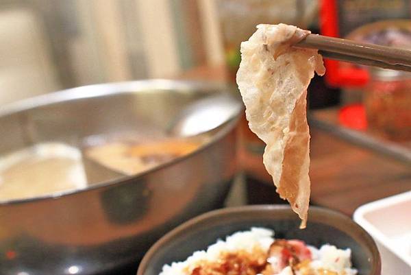 【林口美食】夏部Shabu壽喜燒-699元澳洲和牛、伊比利豬無限量只到飽！