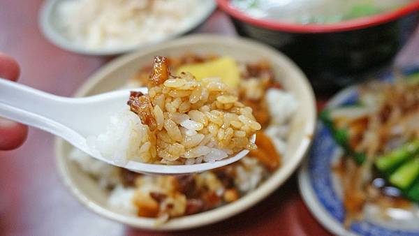 【台北美食】闔家小吃-附近居民都極力推薦的美食小吃店