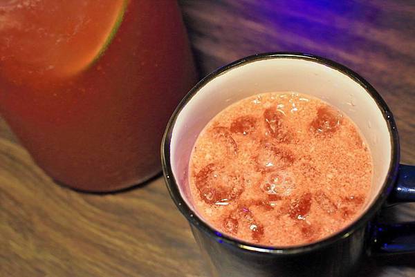 【中壢美食】水貨烤魚火鍋-讓人停不下手，越吃越迷人的大份量烤魚火鍋