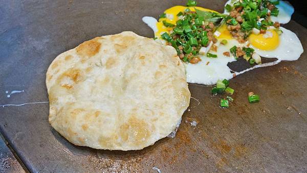 【三重美食】雪釀餅-完全不輸給蔥油餅美味的獨特美味～！