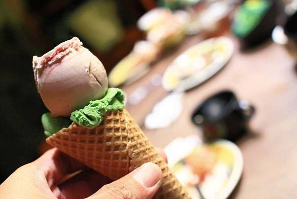 【台北美食】問鼎麻辣鍋養生鍋-吃的到令人回味無窮的美國冷藏肋眼麻辣火鍋店