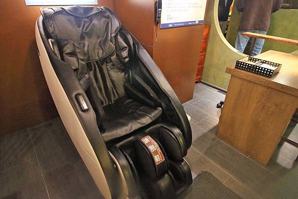 【台北美食】問鼎麻辣鍋養生鍋-吃的到令人回味無窮的美國冷藏肋眼麻辣火鍋店