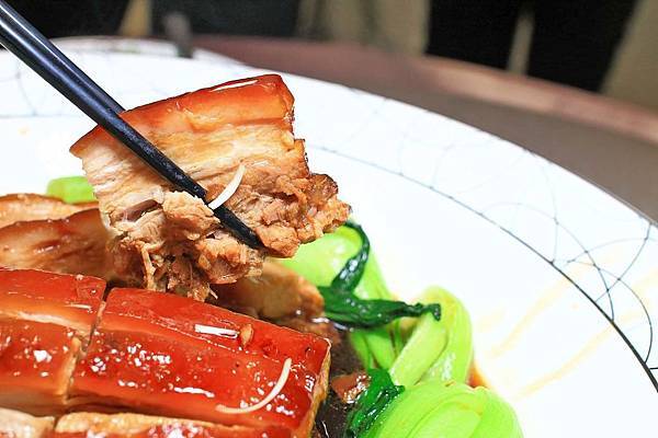 【內湖美食】88號樂章婚宴會館-有如花海般夢幻的婚宴場地,令人著迷的環境氛圍 【內湖美食】88號樂章婚宴會館-有如花海般夢幻的婚宴場地,令人著迷的環境氛圍