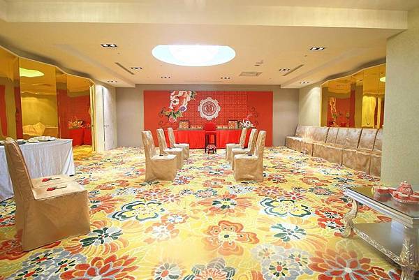 【內湖美食】88號樂章婚宴會館-有如花海般夢幻的婚宴場地，令人著迷的環境氛圍