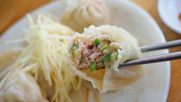 【台北美食】齒留香小籠包-皮薄餡多的美味小籠包