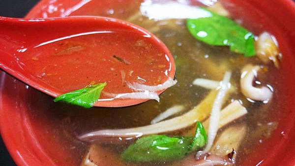 【台北美食】欣欣大眾魷魚羹-超過40年老字號美食小吃店