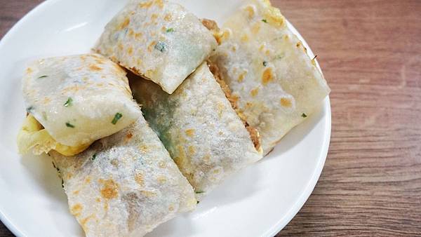 【台北美食】好時光傳統美食-別的地方吃不到的魯肉蛋餅！