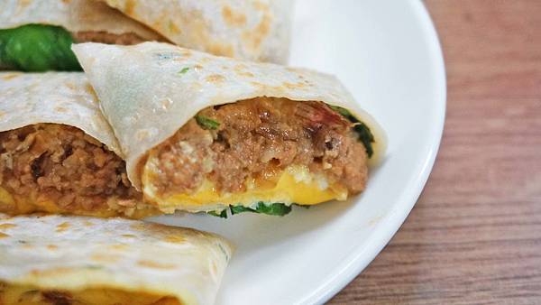 【台北美食】好時光傳統美食-別的地方吃不到的魯肉蛋餅！