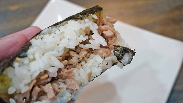 【台北美食】幸福日式飯糰-古亭捷運站旁的平價美食小吃