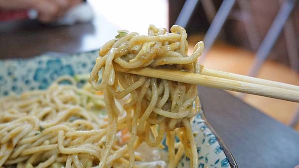 【台北美食】三郎皮蛋涼麵-別的地方吃不到的皮蛋口味特製涼麵