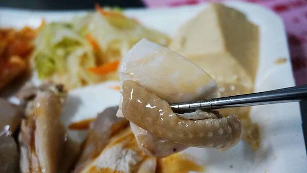 【台北美食】勇伯好吃土雞肉專賣店-美味又迷人的雞油飯