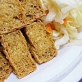 【台北美食】同心大腸蚵仔麵線-炸到裡外都是酥脆的美味臭豆腐
