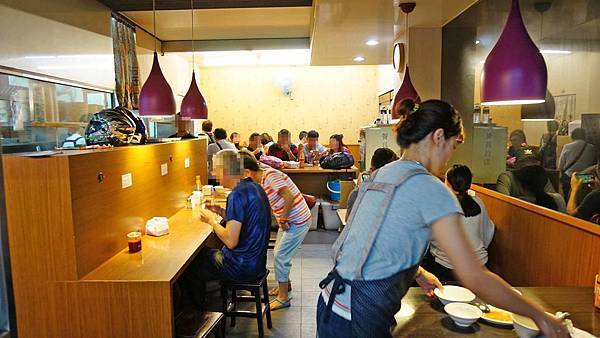 【台北美食】五分埔魯肉飯-五分埔裡最強必吃美食小吃店