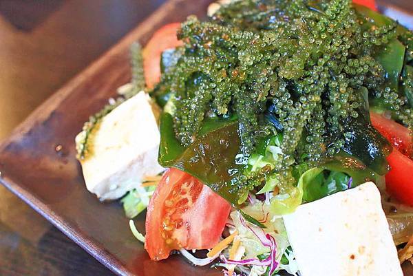 【沖繩美食】阿古豬隱家 萬座店-多種吃法！油花大理石般的石垣和牛與多種部位阿古豬火鍋店