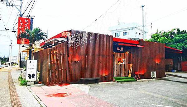 【沖繩美食】阿古豬隱家 萬座店-多種吃法！油花大理石般的石垣和牛與多種部位阿古豬火鍋店