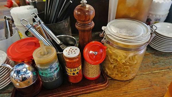 【沖繩美食】琉球新麵通堂本店-用餐時間坐無虛席的超強拉麵店