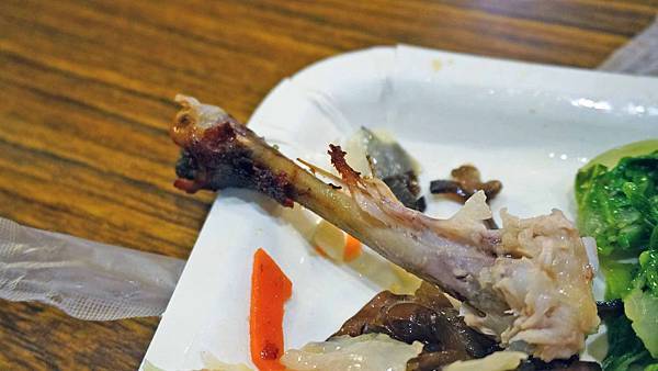 【台北美食】黑滷魯肉飯-令人著迷的美味滷肉飯