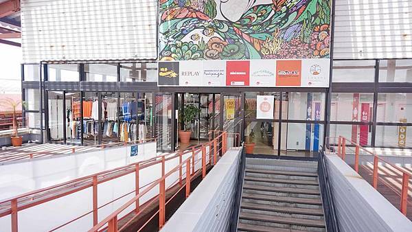 【沖繩購物】沖繩Outlet購物城 ASHIBINAA-沖繩旅遊必逛OUTLET購物行程