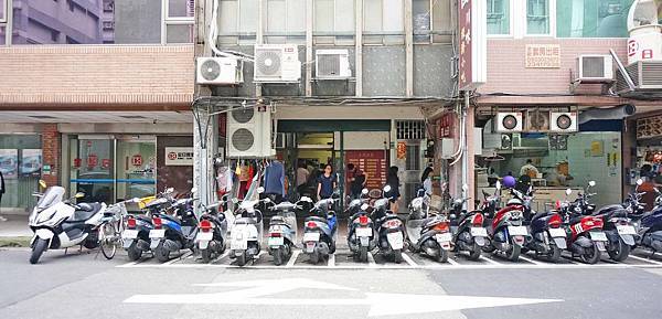 【台北美食】和園川味小吃-中午用餐時間必定會爆滿的美味炒飯