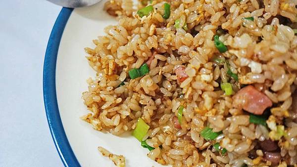 【台北美食】和園川味小吃-中午用餐時間必定會爆滿的美味炒飯