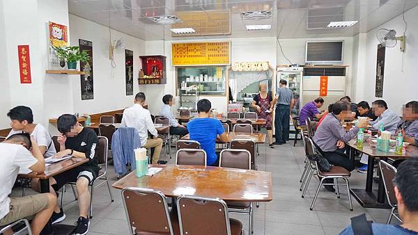 【台北美食】基隆麵食館-吃了會讓你讚不絕口的咖哩炒麵 【台北美食】基隆麵食館-吃了會讓你讚不絕口的咖哩炒麵