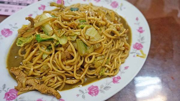 【台北美食】基隆麵食館-吃了會讓你讚不絕口的咖哩炒麵 【台北美食】基隆麵食館-吃了會讓你讚不絕口的咖哩炒麵