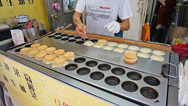 【台北美食】光華紅豆餅-吃了會讚不絕口的爆漿紅豆餅 【台北美食】光華紅豆餅-吃了會讚不絕口的爆漿紅豆餅