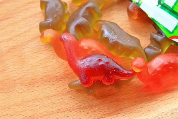 【宅配零食】寶貝女孩箱-超過十種不同口味異國零食、餅乾大集合！還有機會獲得賓士、馬爾地夫、沙巴豪華旅遊、GOGORO等大獎哦！