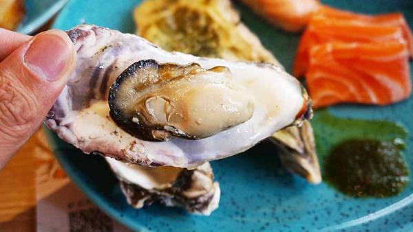 【台北美食】漢來海港餐廳-鵝肝、魚子醬、牛排、港式料理、日式料理、義大利麵、甜點等超多樣食材無限量吃到飽