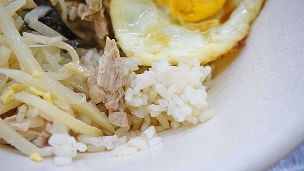 【板橋美食】程記美食-CP值爆表!超便宜銅板價格，附近學生才知道的店家