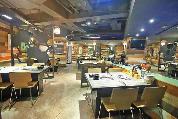 【台北美食】好客海鮮炭火燒肉-厚切牛舌、牛小排、橫膈膜等超過２００樣食材無限量吃到飽